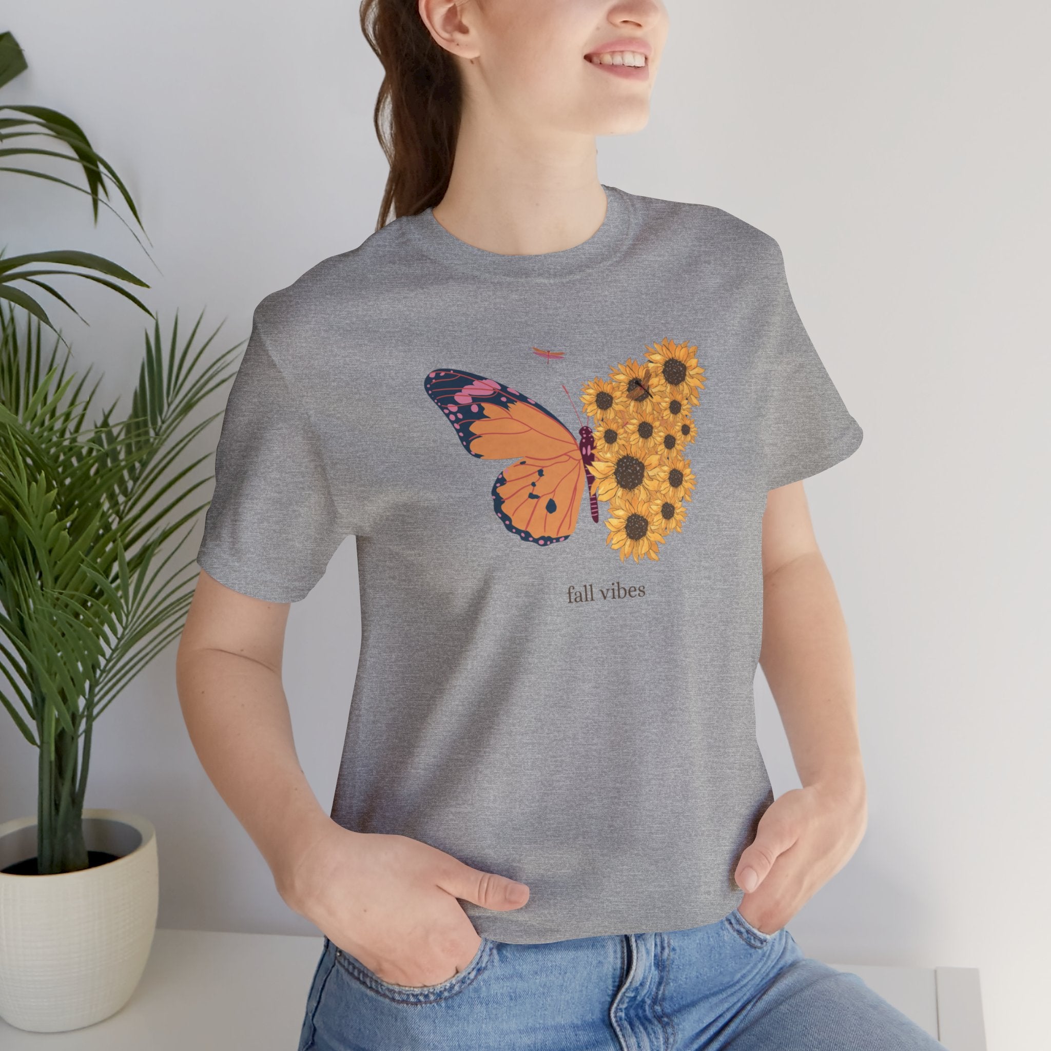 Butterfly Fall Vibes - Short Sleeve Tee